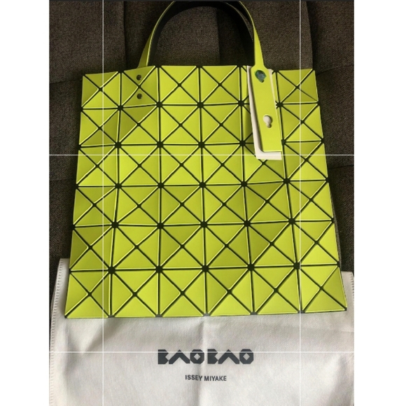 BAO BAO ISSEY MIYAKE Tote - Picture 3 of 16